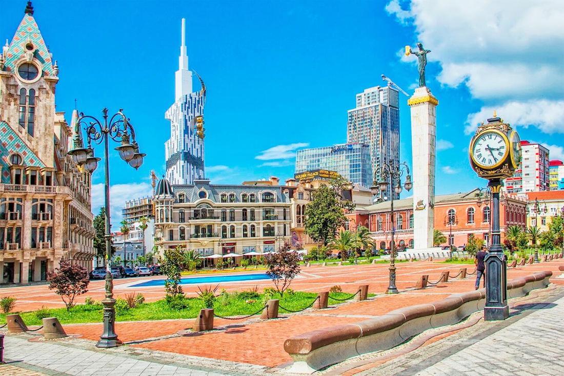 Orbi City In Batumi Batoemi Buitenkant foto