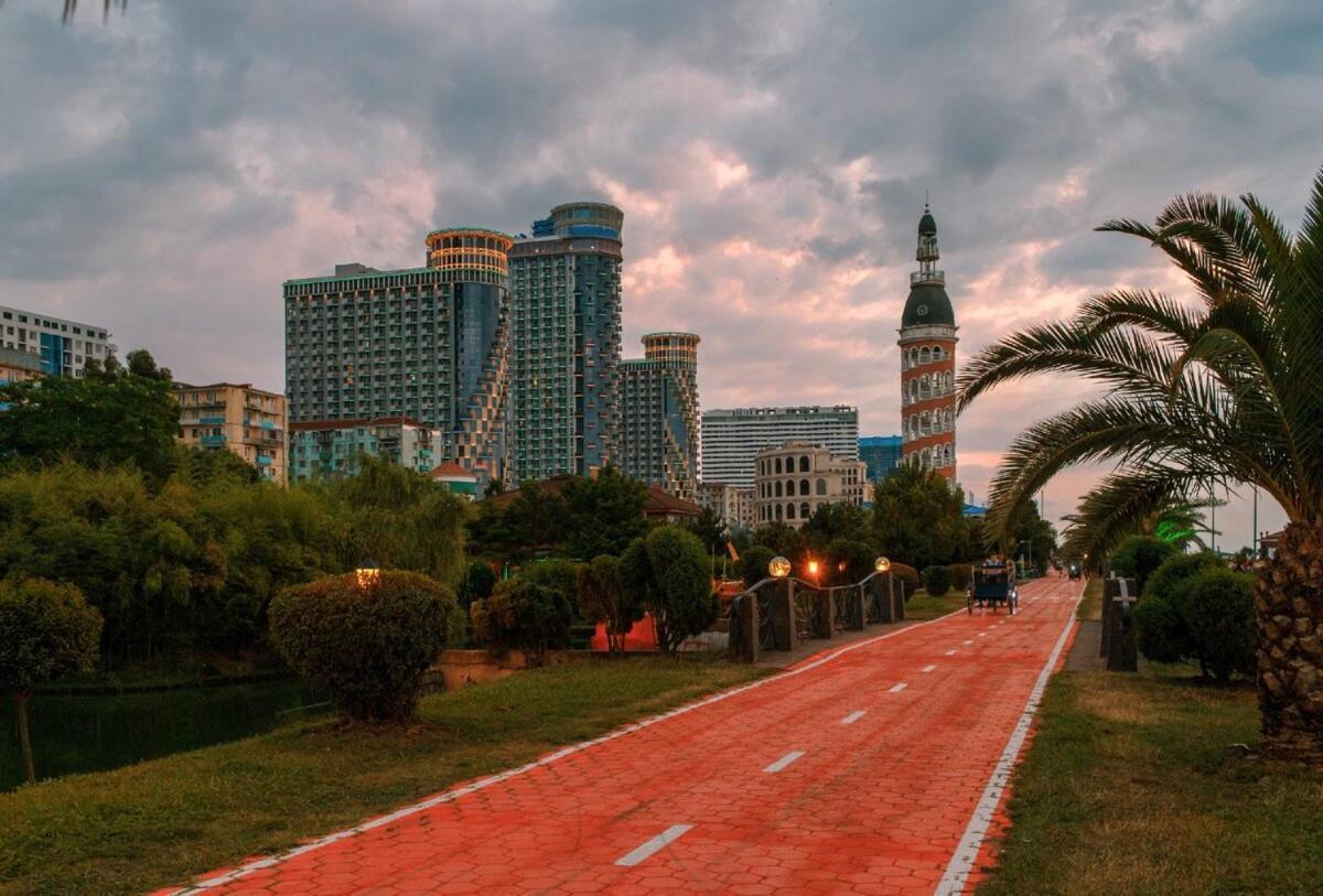Orbi City In Batumi Batoemi Buitenkant foto