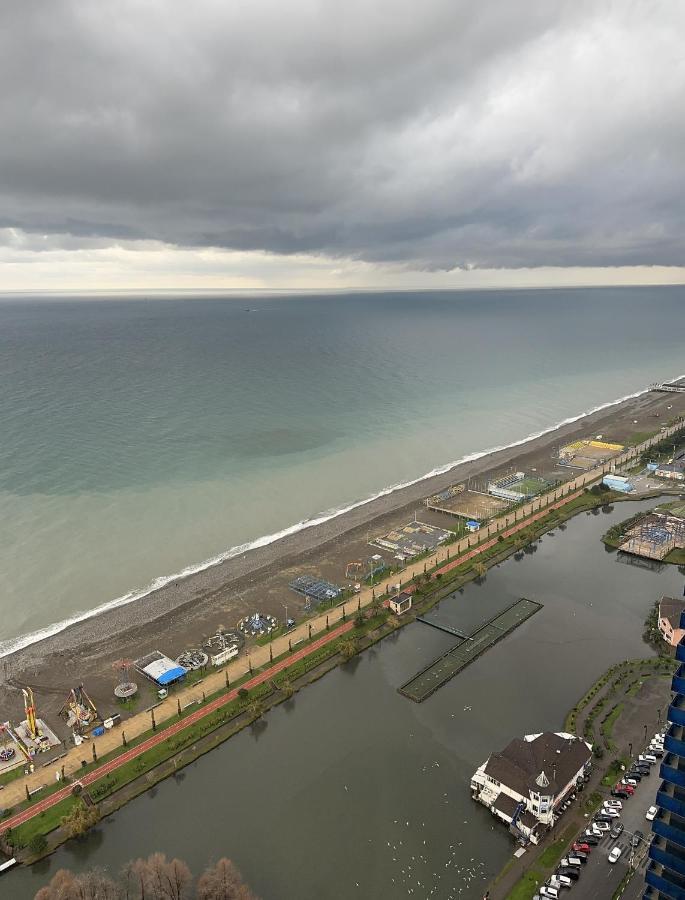 Orbi City In Batumi Batoemi Buitenkant foto
